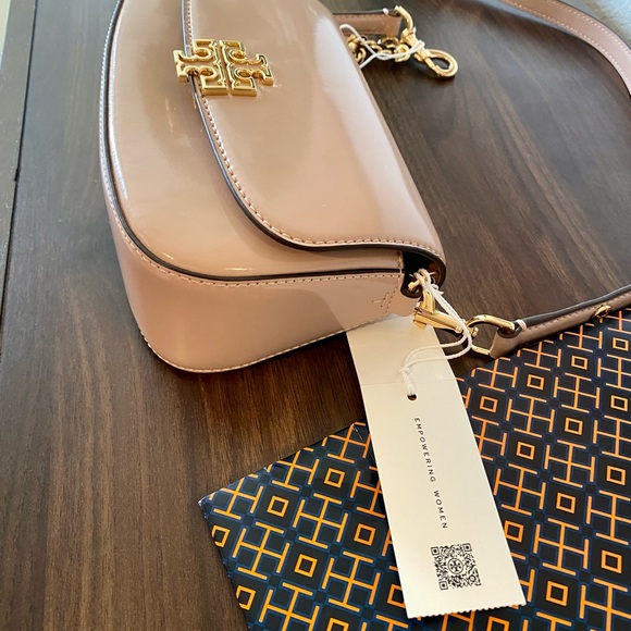 Tory Burch Patent Leather- Pink Gold Crossbody Bag with Chain Strap. With Tag. - Picture 10 of 11